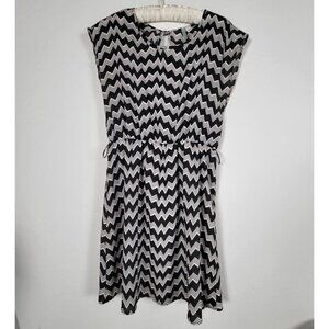 Moonlight Women Chevron Pattern Black White Casual Dress Medium Drawstring Waist